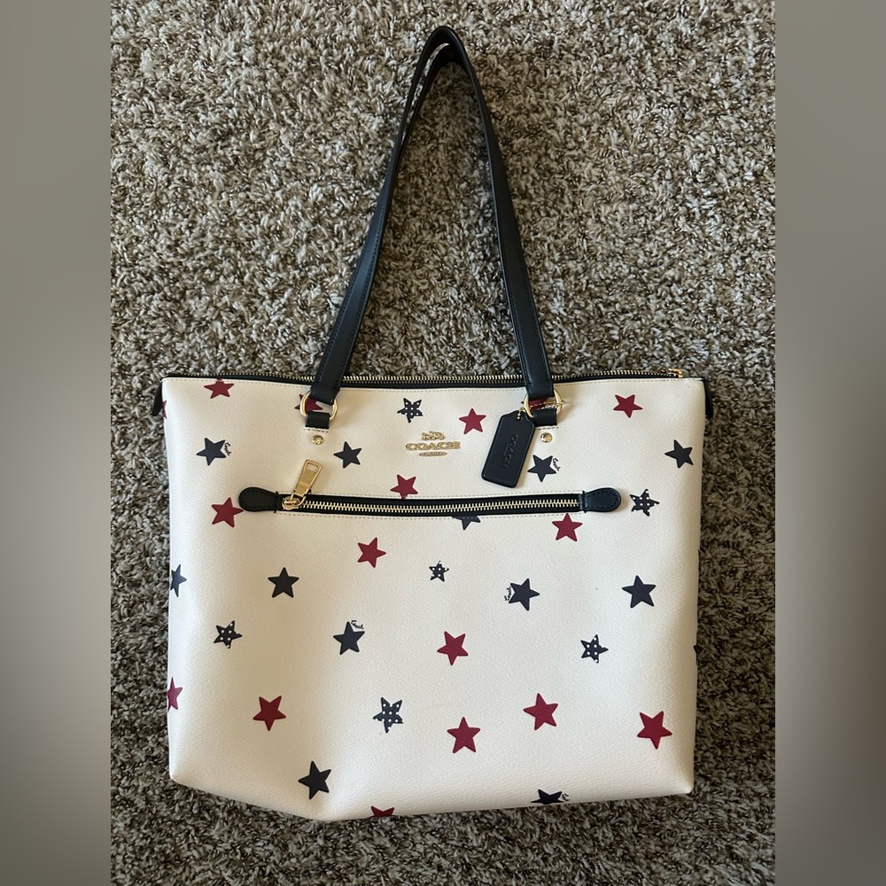 Coach : Stars Red, Blue